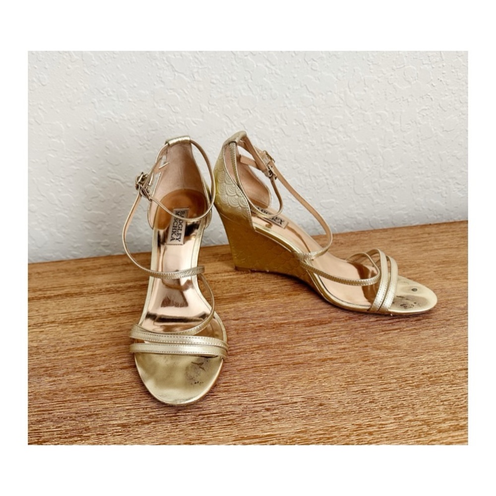 Badgley Mischka Bonanza Wedge Sandals - Picture 3 of 7